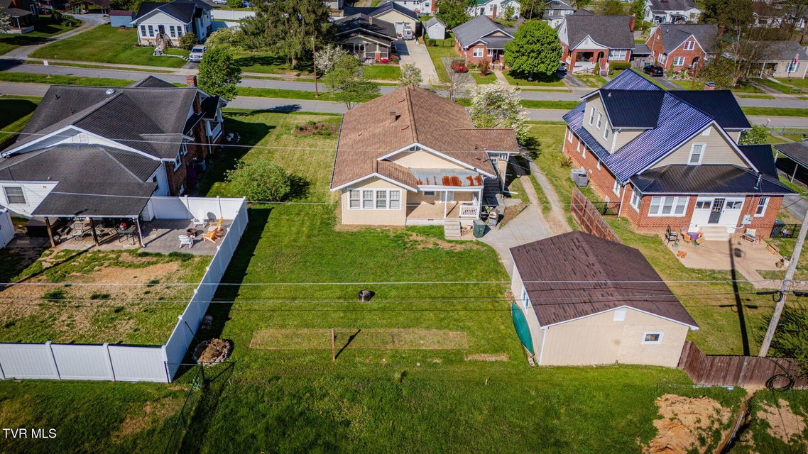 Photo #34: 302 Daytona Place