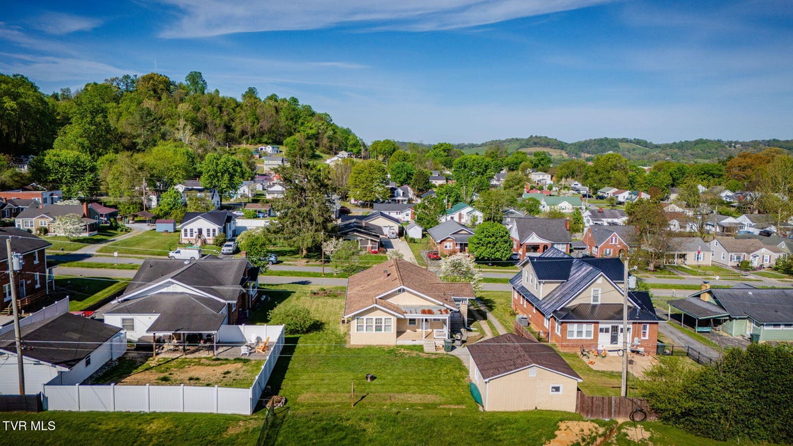 Photo #35: 302 Daytona Place