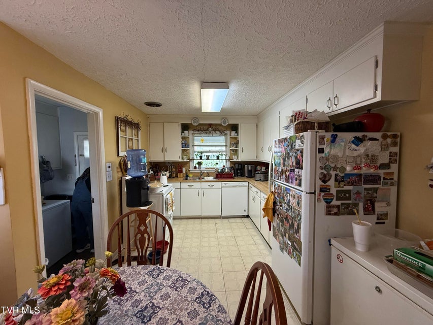 Photo #7: 709 Oakdale Road