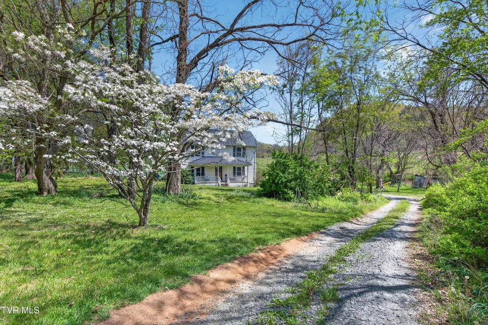 Photo #3: 20217 Shadowood Circle