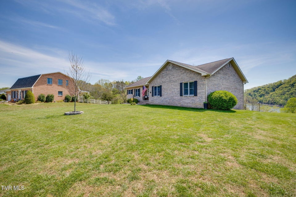 Photo #5: 127 West Lake Drive