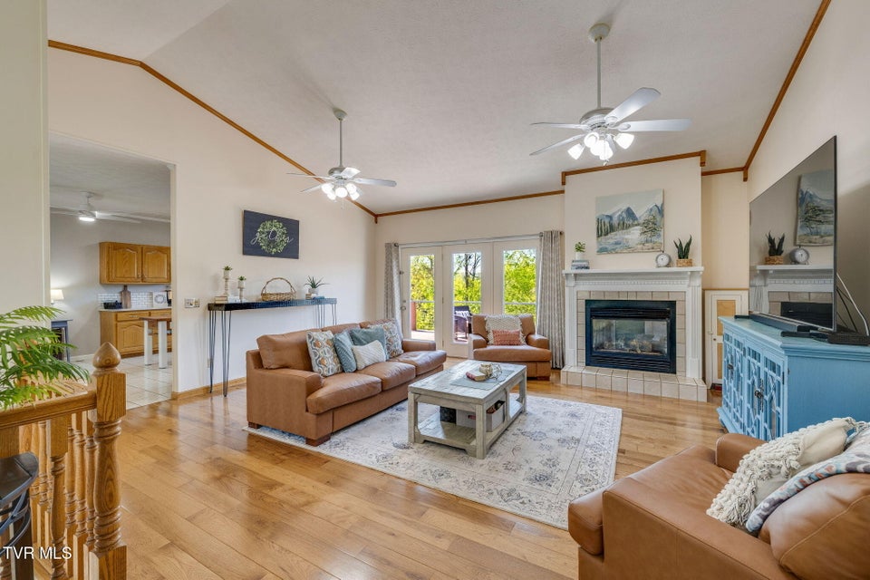 Photo #9: 127 West Lake Drive