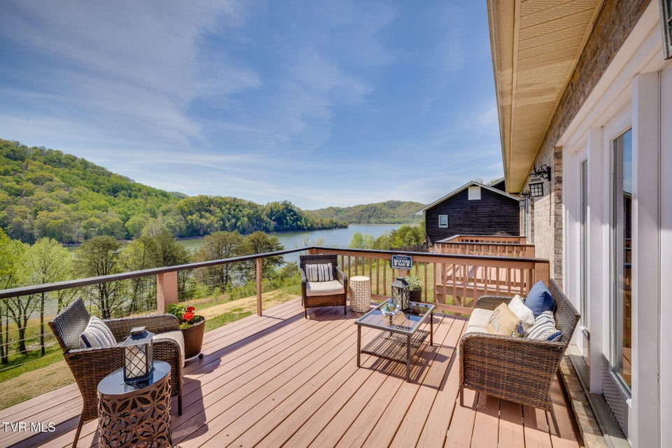 Photo #11: 127 West Lake Drive