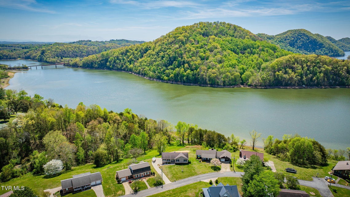 Photo #61: 127 West Lake Drive