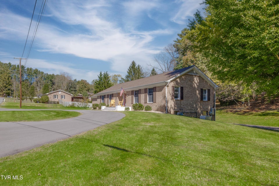 Photo #4: 460 Oak Hill Street