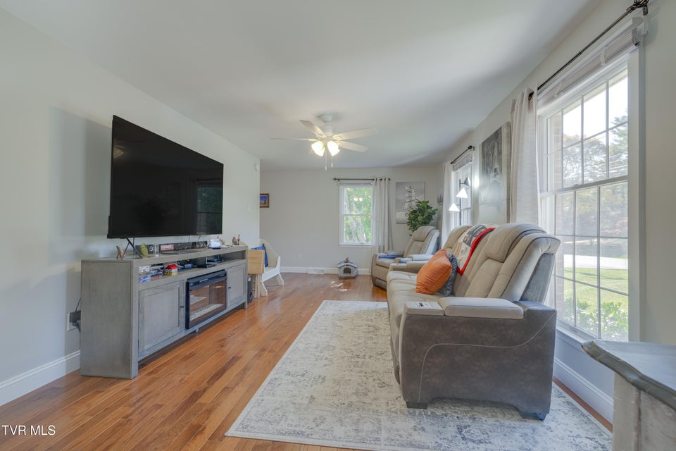 Photo #8: 460 Oak Hill Street