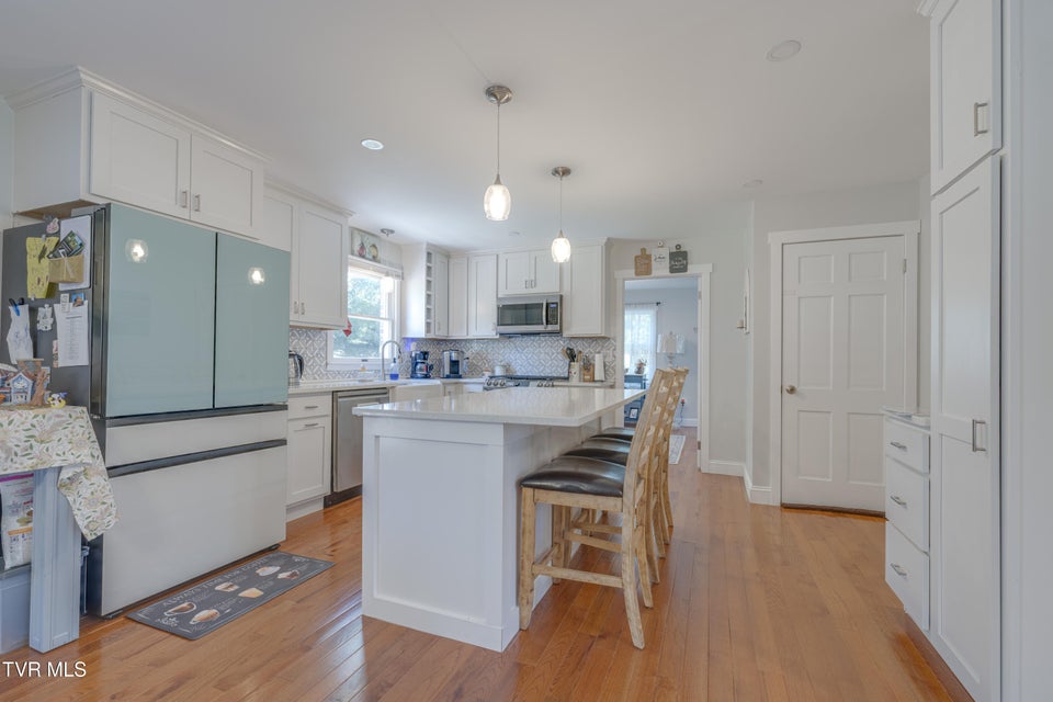 Photo #13: 460 Oak Hill Street