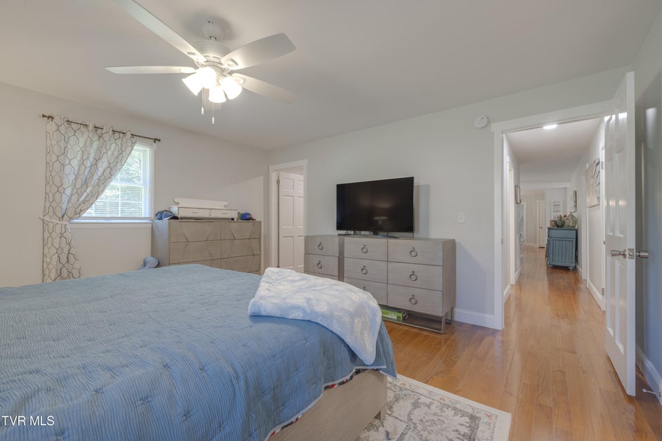 Photo #22: 460 Oak Hill Street