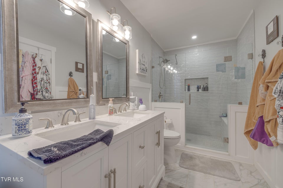 Photo #25: 460 Oak Hill Street