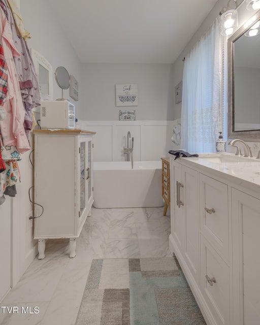 Photo #26: 460 Oak Hill Street