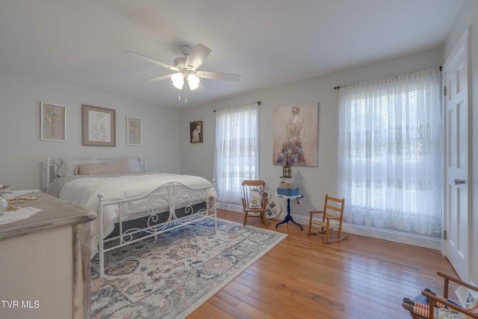 Photo #28: 460 Oak Hill Street