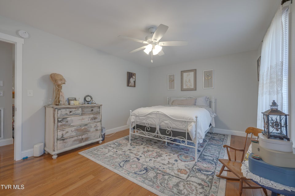 Photo #29: 460 Oak Hill Street