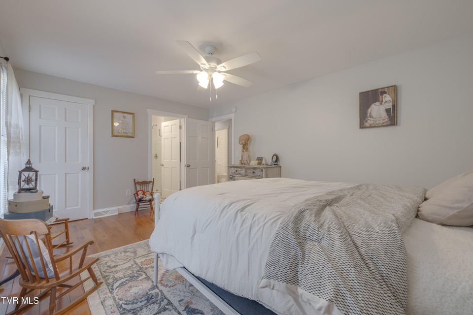 Photo #30: 460 Oak Hill Street