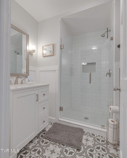 Photo #31: 460 Oak Hill Street