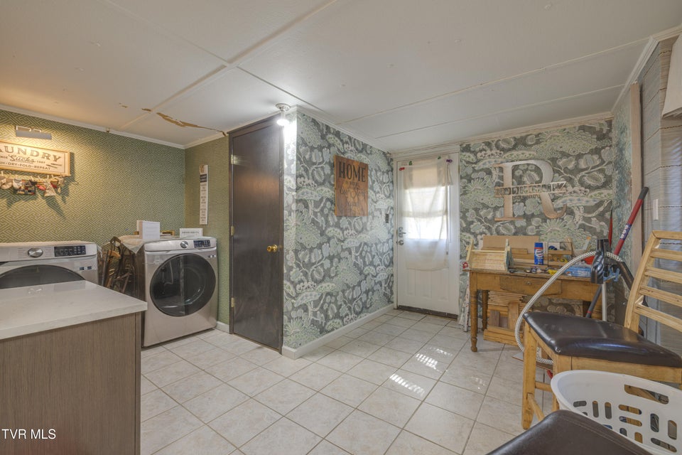 Photo #32: 460 Oak Hill Street