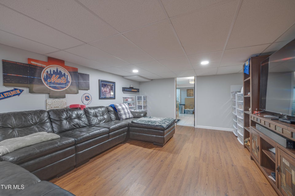 Photo #38: 460 Oak Hill Street