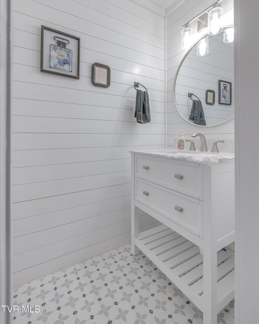 Photo #48: 460 Oak Hill Street