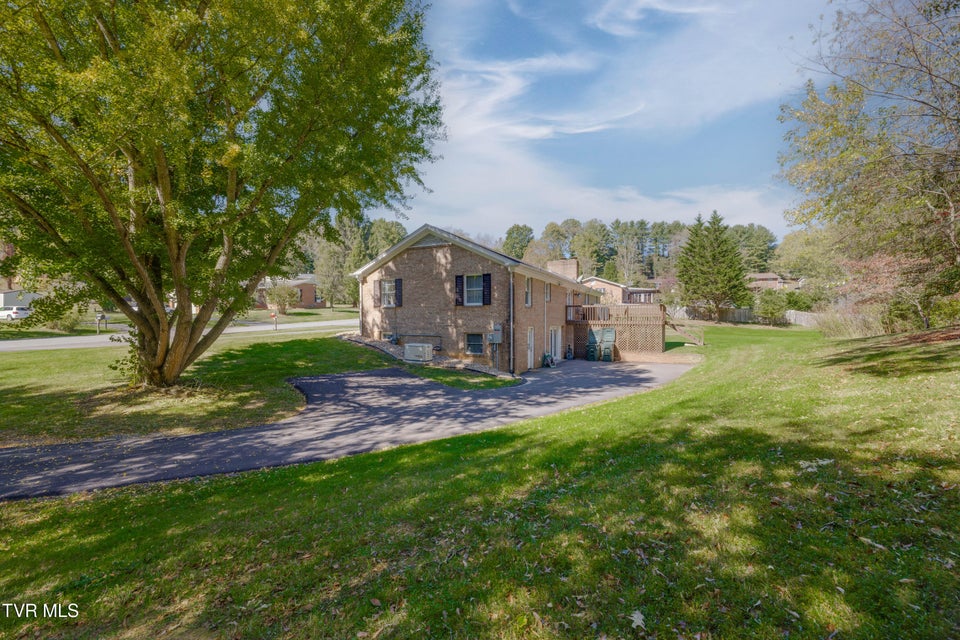 Photo #51: 460 Oak Hill Street