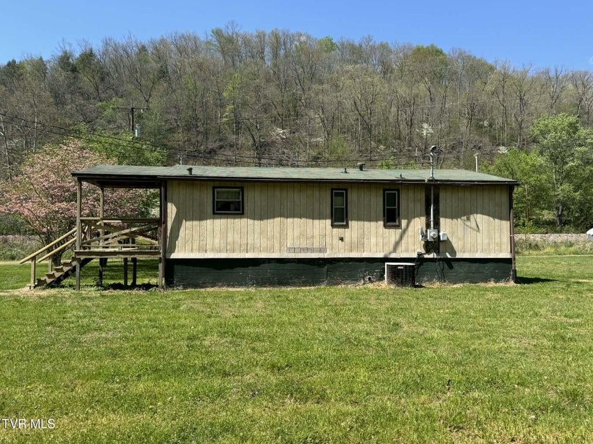 Photo #3: 90 Railroad Avenue