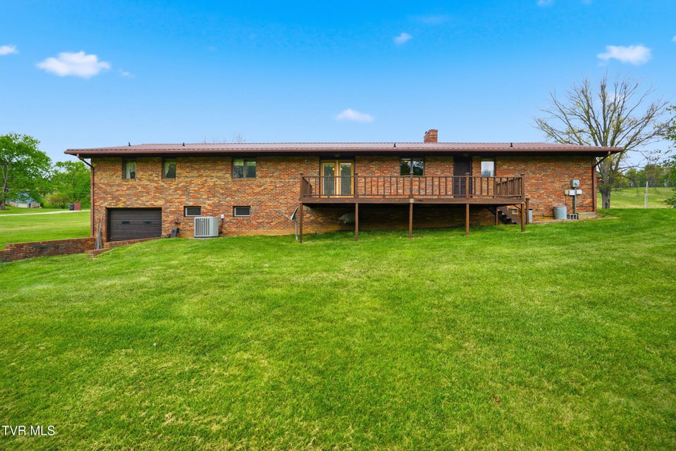 Photo #4: 556 Valley Drive