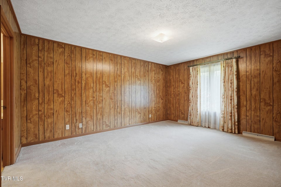 Photo #19: 556 Valley Drive