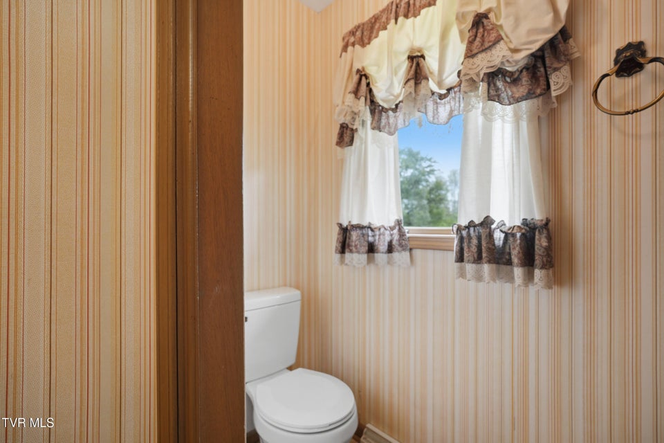 Photo #25: 556 Valley Drive