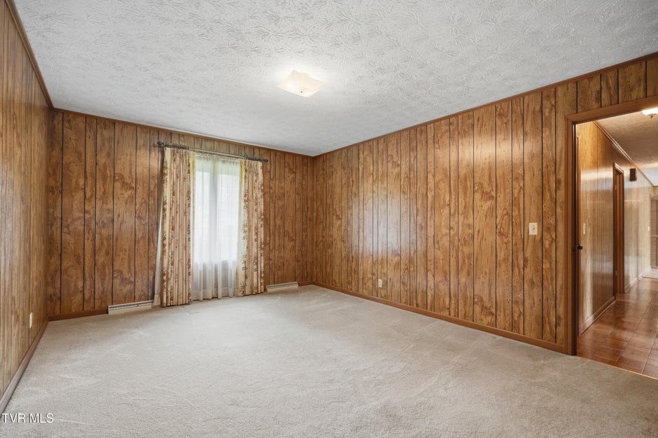 Photo #28: 556 Valley Drive