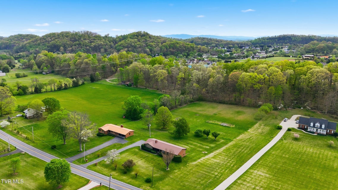 Photo #16: 556 Valley Drive