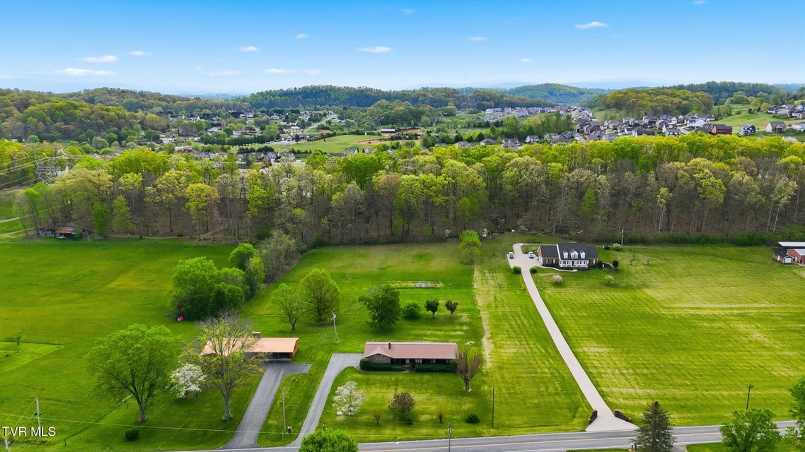 Photo #17: 556 Valley Drive