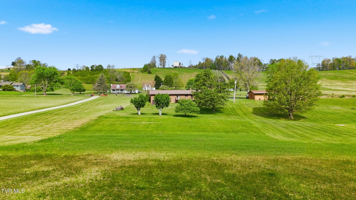 Photo #18: 556 Valley Drive