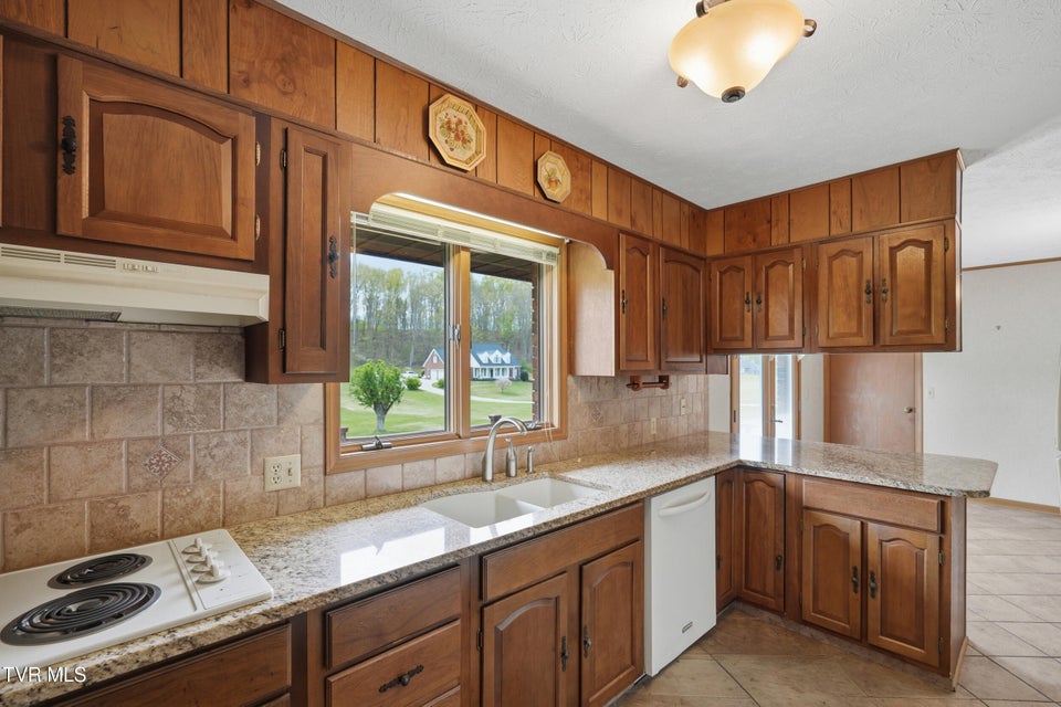 Photo #36: 556 Valley Drive