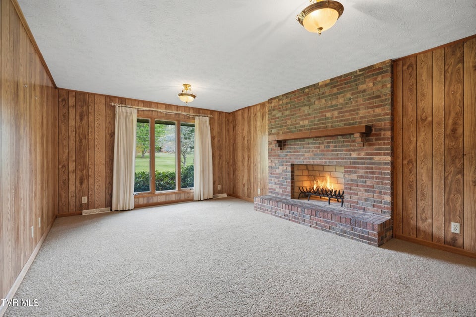 Photo #38: 556 Valley Drive