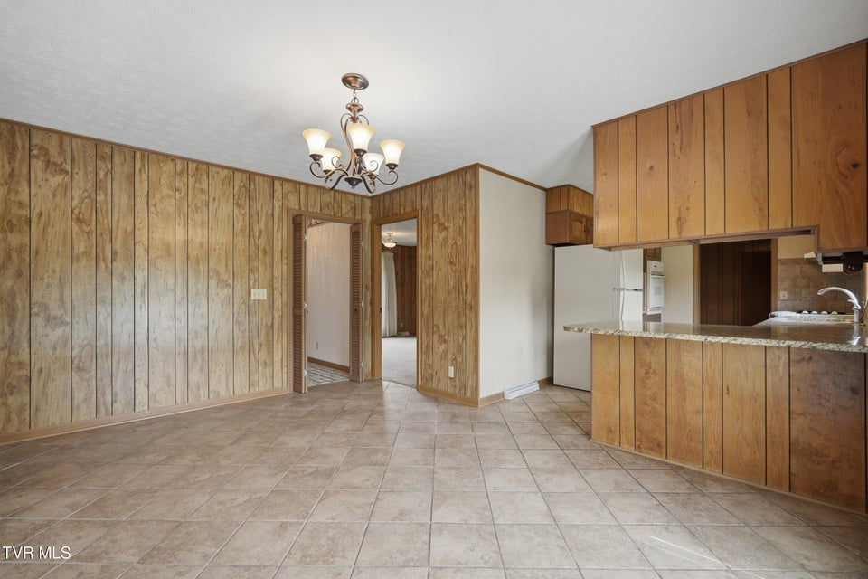 Photo #39: 556 Valley Drive