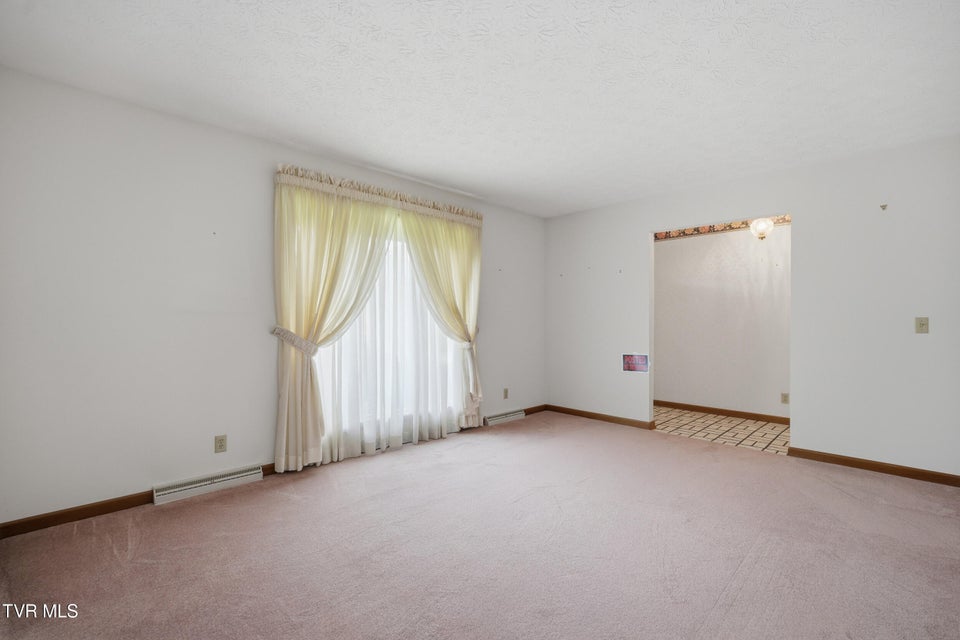 Photo #40: 556 Valley Drive