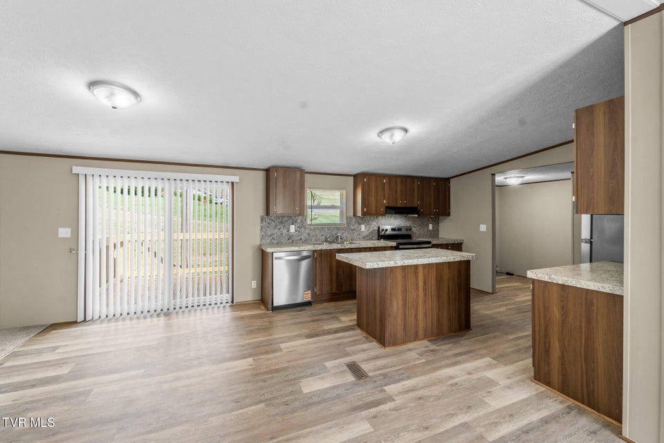 Photo #5: 22002 Neal Rd 