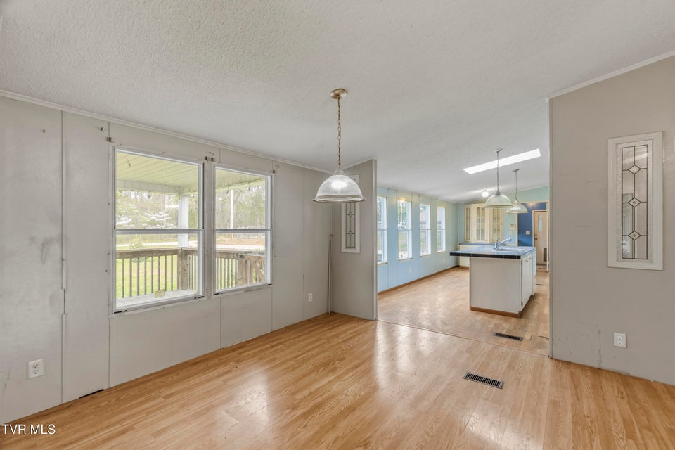 Photo #10: 815 Flatwoods Road