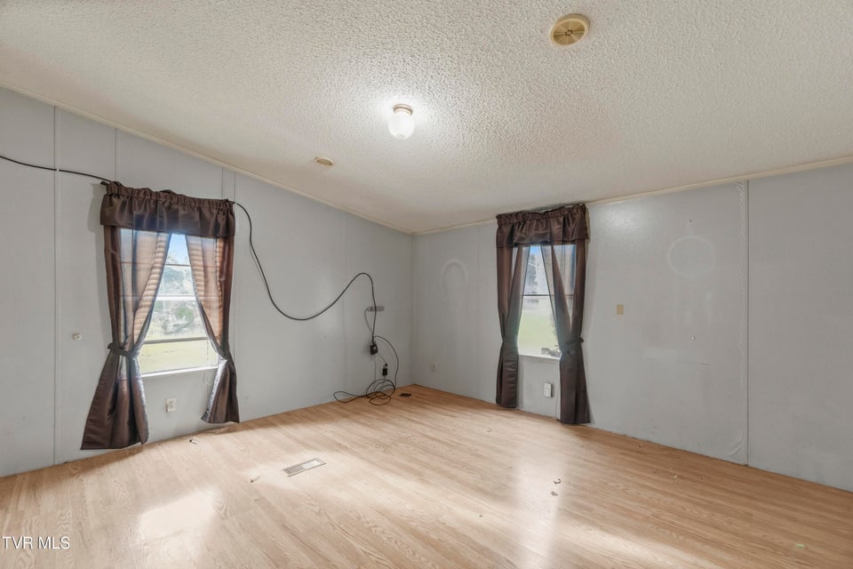 Photo #20: 815 Flatwoods Road