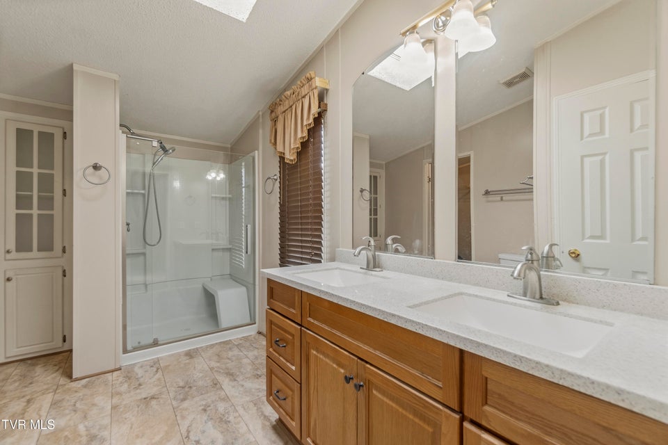 Photo #22: 815 Flatwoods Road