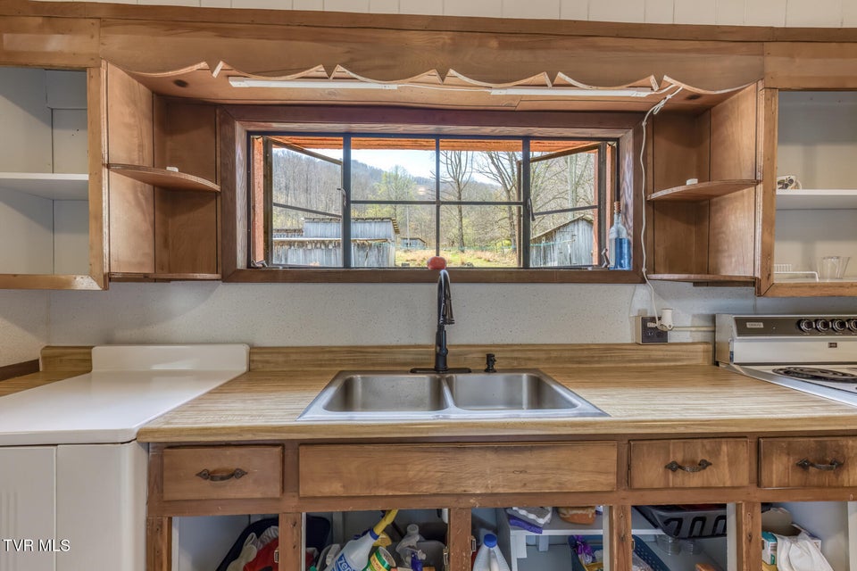 Photo #24: 119 & 111 Hughes Hollow 