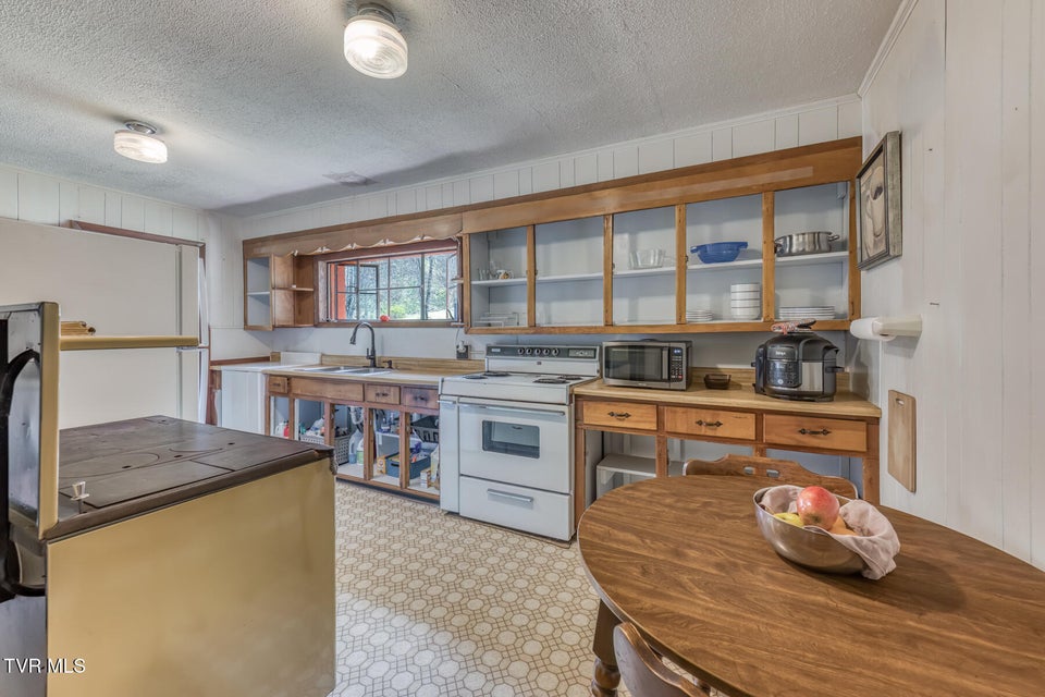 Photo #28: 119 & 111 Hughes Hollow 