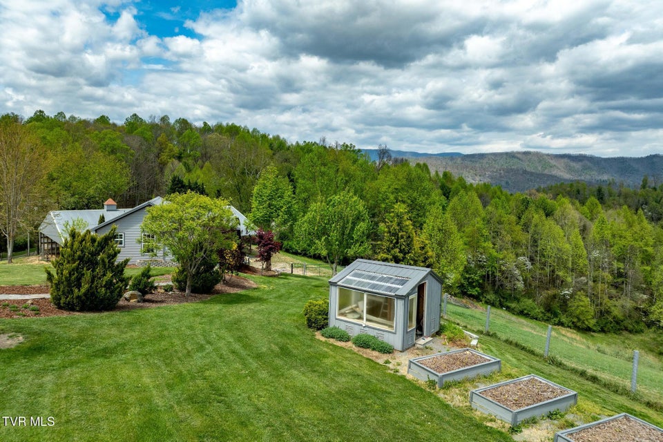 Photo #9: 4861 Dry Hill Road