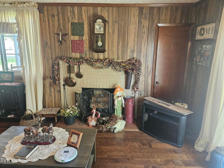 Photo #12: 150 Tyrone Street