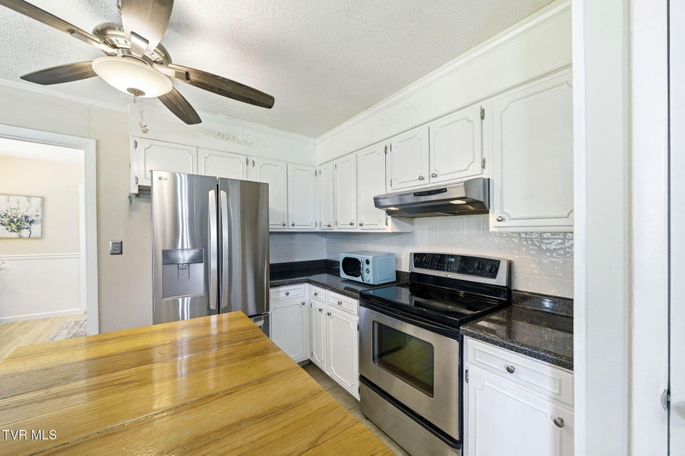 Photo #7: 1200 Michigan Avenue