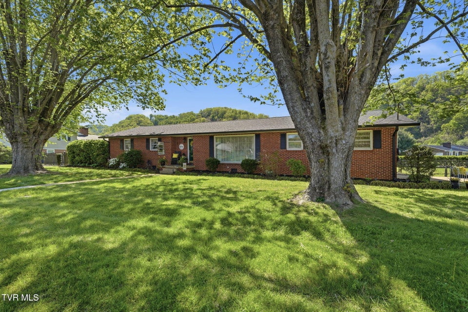 Photo #26: 1200 Michigan Avenue