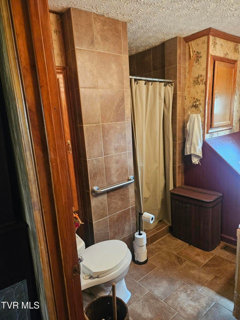 Photo #19: 150 Tyrone Street