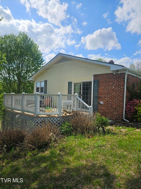 Photo #3: 150 Tyrone Street