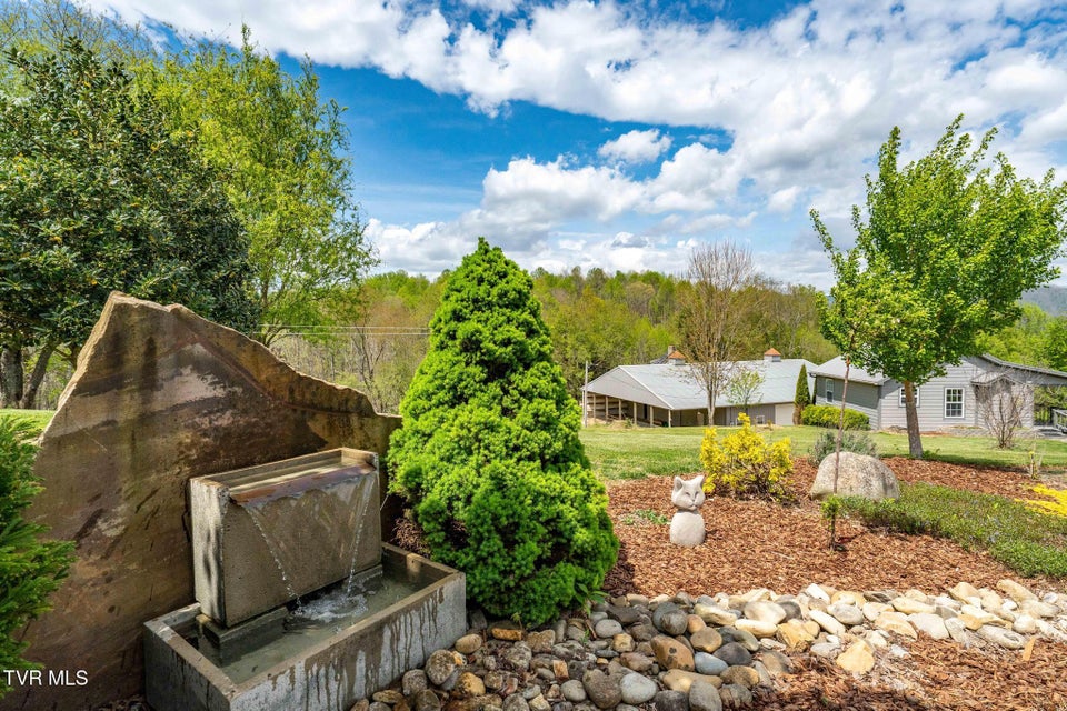 Photo #16: 4861 Dry Hill Road