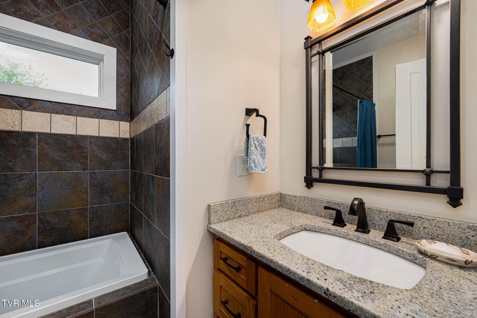 Photo #33: 4861 Dry Hill Road