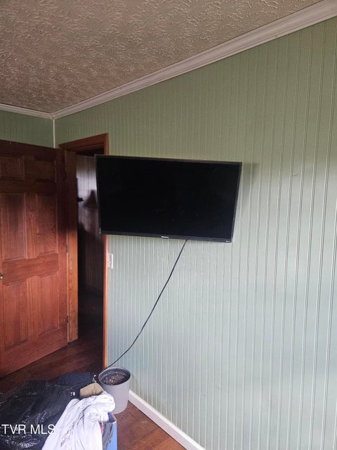 Photo #41: 150 Tyrone Street