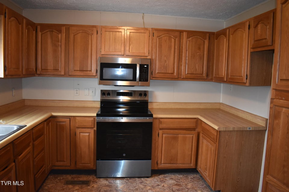 Photo #15: 117 Asbury Street